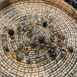 Lot of costume jewelry rings